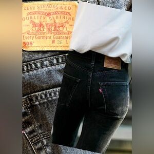#46 Vintage Perfectly Broke In Levi’s 505 Straight Leg Jeans 90’s Black Denim